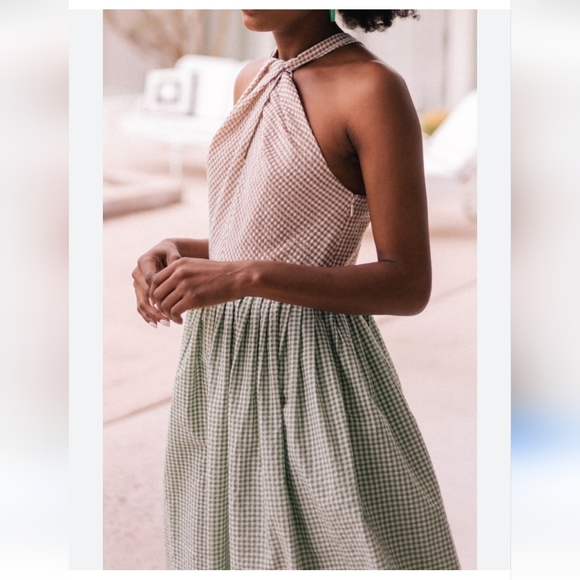 Gal Meets Glam Gingham Colorblock X-Back Pleated Halter Dress - Picture 4 of 11